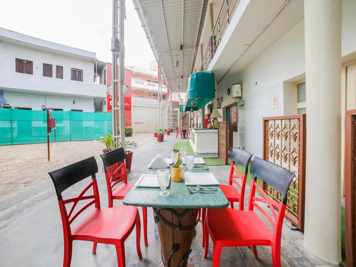 Capital O 10953 Dayal Lodge - A Boutique Hotel アーグラ エクステリア 写真