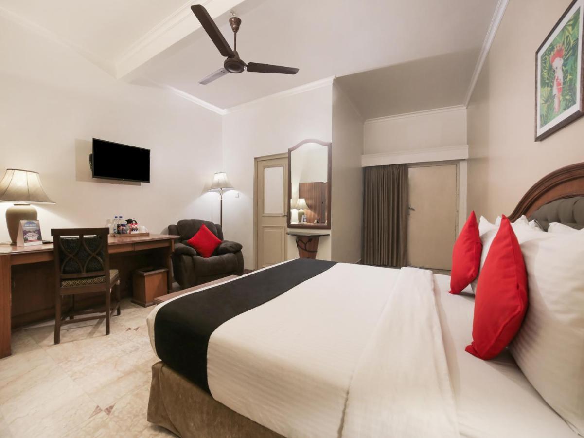 Capital O 10953 Dayal Lodge - A Boutique Hotel アーグラ エクステリア 写真